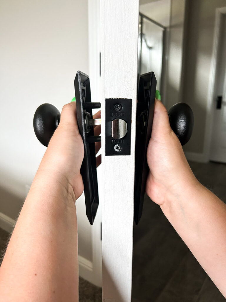 Here's how to replace your door hardware like a Pro, and upgrade your space in a big way (it only takes a few minutes)!! #doorhardware #easyhomeupdate #doorknob #agelessiron