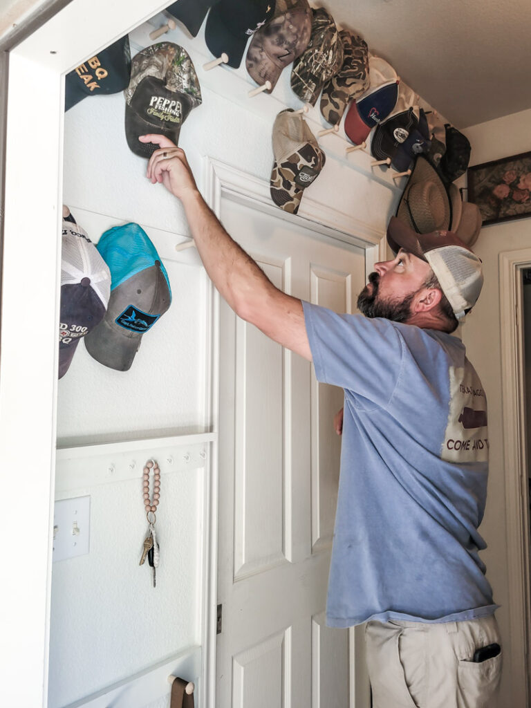 I'm a girl who loves vintage style... even when it comes to how to store baseball hats. If that's your vibe too, SEE THIS! #vintagestyle #hatstorage #baseballhat #baseballhatstorage