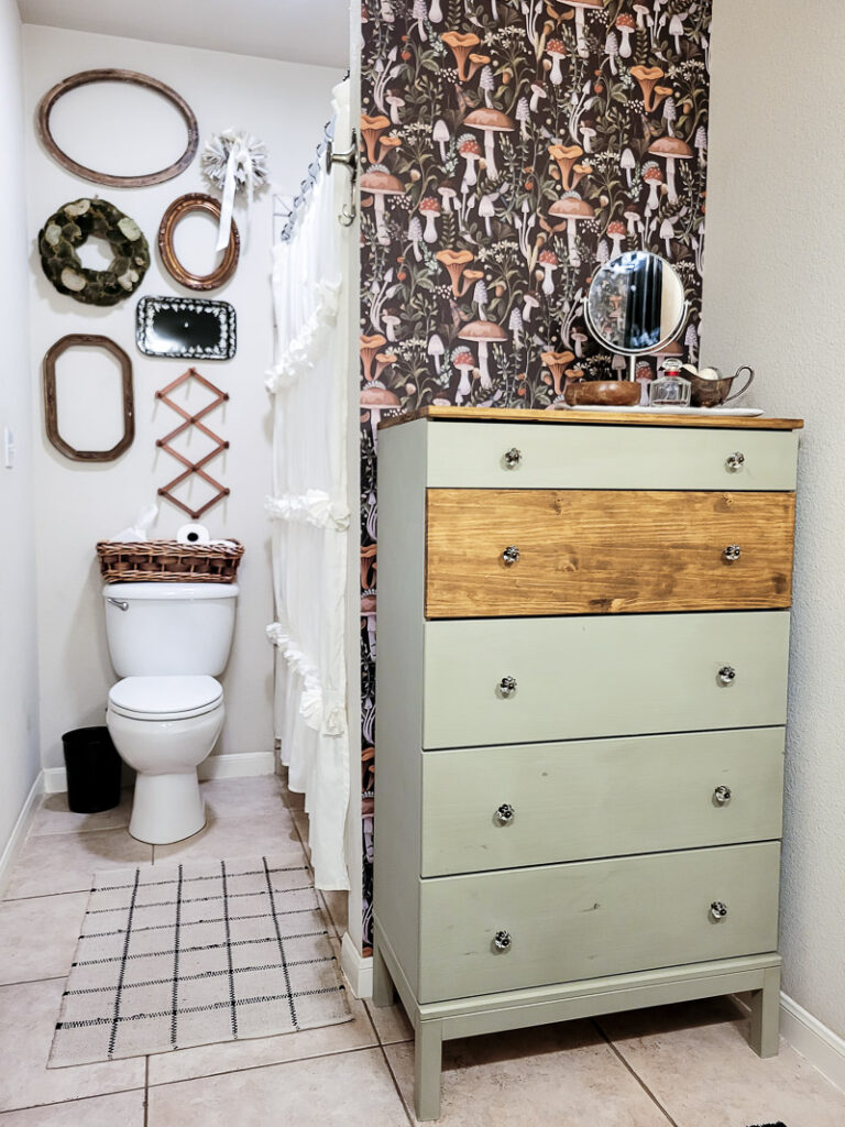 How to update an Ikea Tarver Dresser. This quick and easy Ikea dresser hack will get you an updated, modern look that blends with your vintage style. The perfect paint for an Ikea makeover makes this budget-friendly furniture flip a breeze! Check out my supply list for a fast Ikea update! #ikeatarver #ikeapaintjob #budgetfurniture #budgetstorage