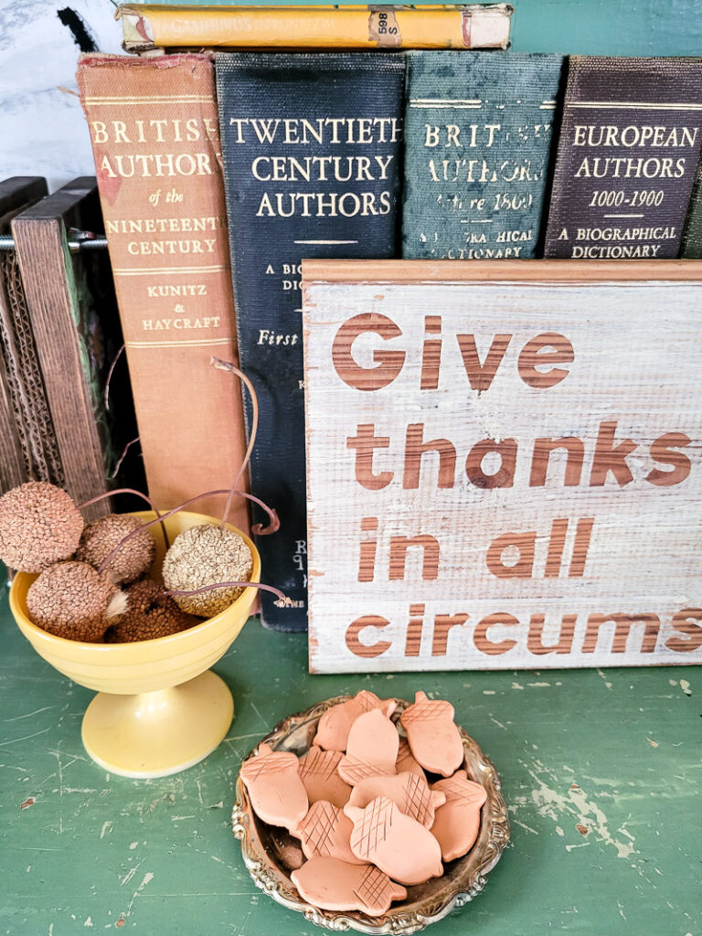 The budget-friendly, easy way to create DIY terracotta decor for Fall. Great to do with kids, and no baking required!! #terracotta #falldiy #falldecor #bowlfiller