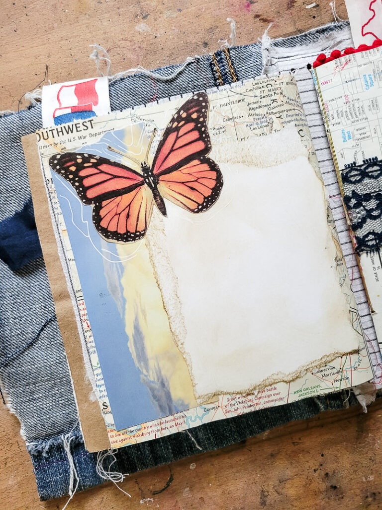 Grab some inspiration for your DIY junk journal of Texas. This is a great gift idea for someone missing their home state, a travel journal or just a vacation scrapbook! #journaling ideas #vacationscrapbook #DIYtraveljournal