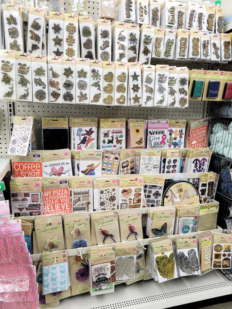 Top budget friendly craft supplies for mixed media art journaling. Try these surprising supply ideas you can get from your local dollar store. #budgetsupplies #mixedmediaart #junkjournal #budgetcraft