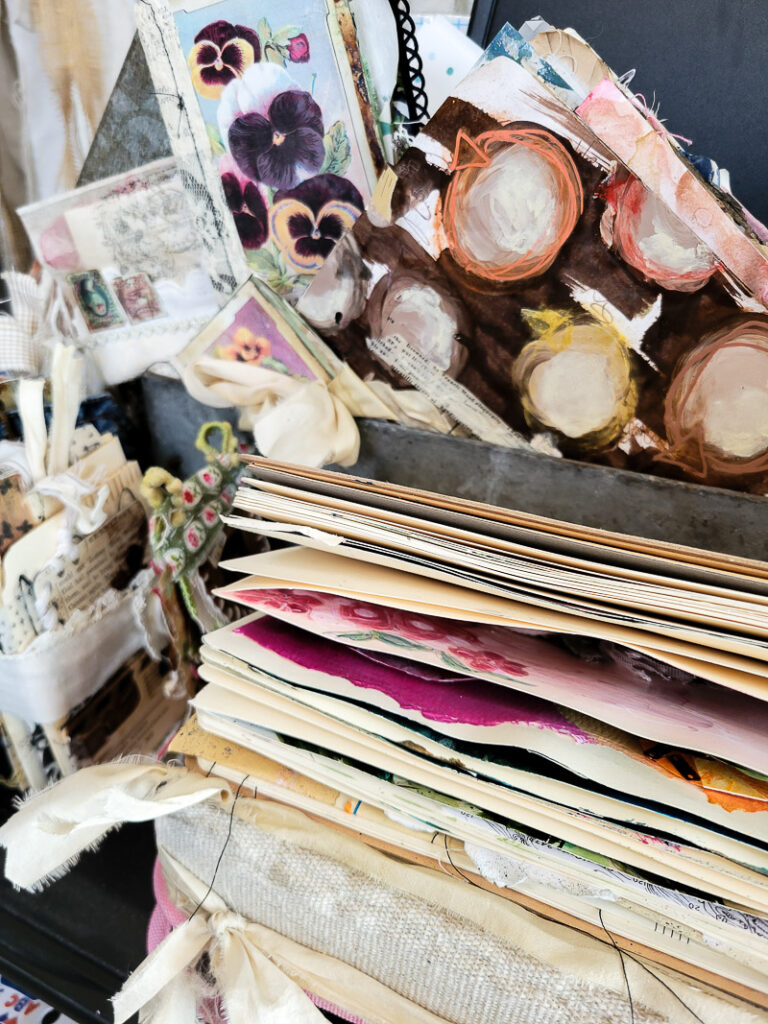 are you wondering what to do with the journal you made, or wonder why should you make a journal in the first place? I have some ideas and inspiration on junk journaling and I want to share the gift of journaling with you! Here are the reasons you should art journal! #faithartjournal #faithandcreativity #junkjournal #journalideas #journalprompts