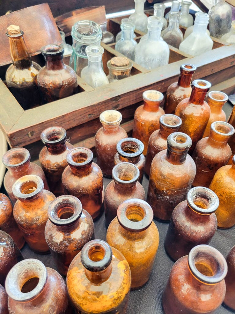 Thinking about heading to Round Top, Texas? After 20 years of visiting, I’m sharing the real scoop — the trends, the treasures, and how this beloved antique show has changed. From vintage Christmas and quilt jackets to high-end dining and fashion-forward crowds, here’s everything you need to know before your next Round Top trip.