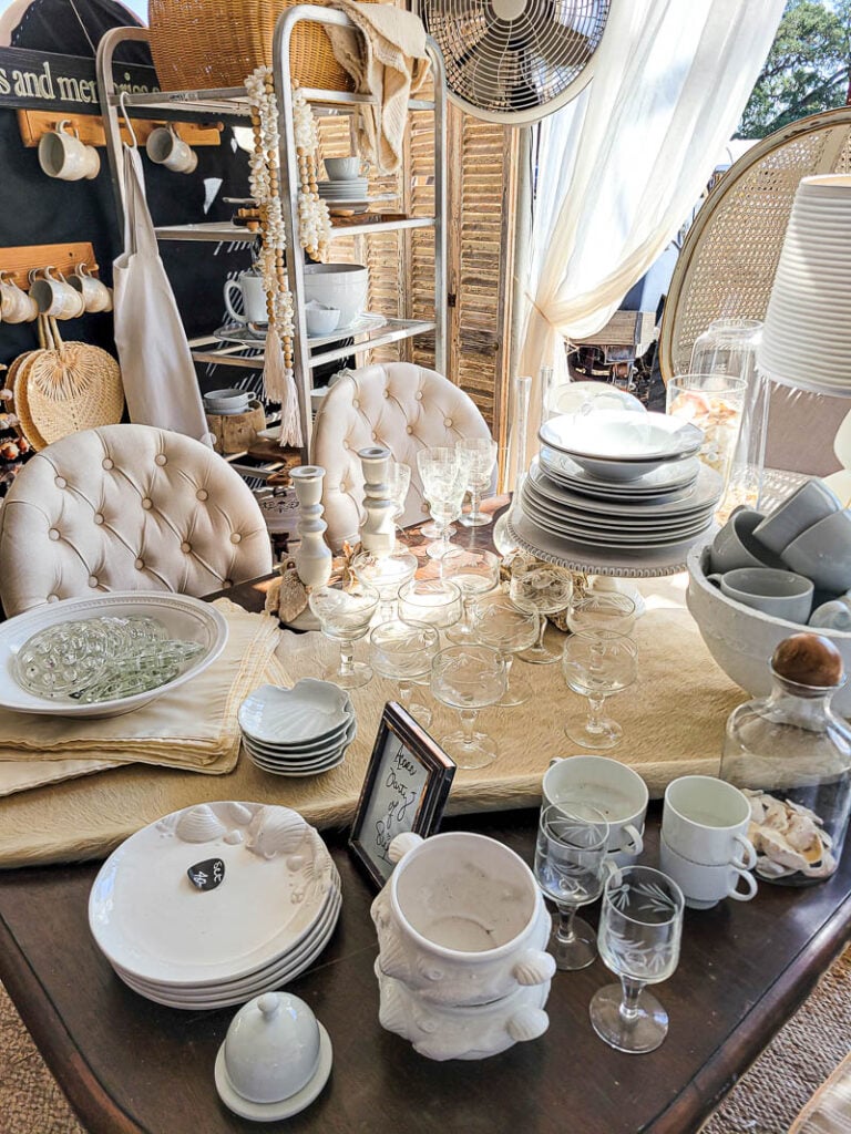 Thinking about heading to Round Top, Texas? After 20 years of visiting, I’m sharing the real scoop — the trends, the treasures, and how this beloved antique show has changed. From vintage Christmas and quilt jackets to high-end dining and fashion-forward crowds, here’s everything you need to know before your next Round Top trip.