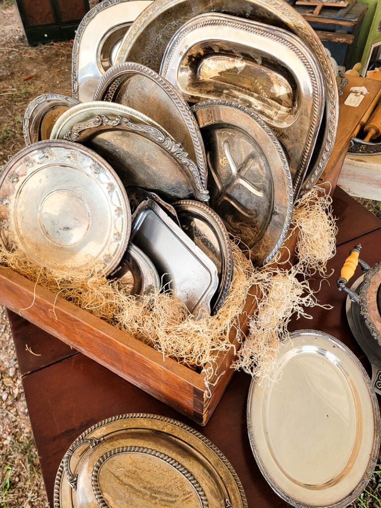 Vintage lovers, get ready! I’ve got your inside look at what’s trending at Round Top, Texas. See how this antique show has evolved from dusty fields to designer finds—and why it’s still one of the most inspiring places you’ll ever visit.