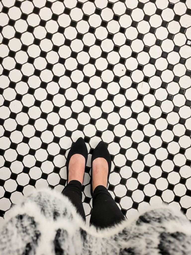 explore how to invite the 5 senses into your creative process and mix the senses with your faith and art to be present.