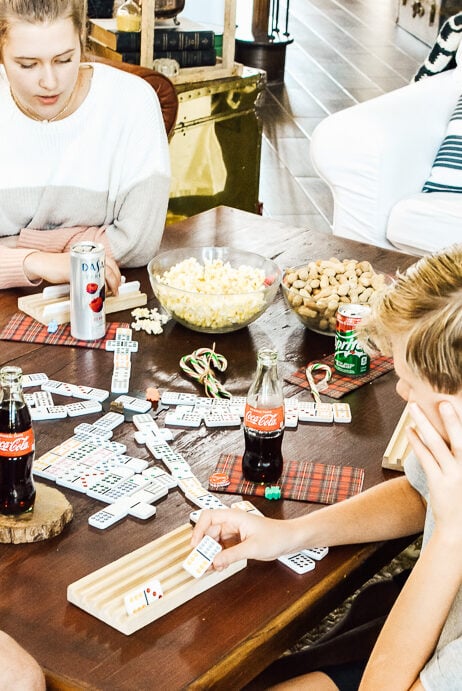 unplug for the night and enjoy a quiet evening with your spouse or family, even by yourself. This list of how to spend the evening with no TV or screens is perfect to help you!