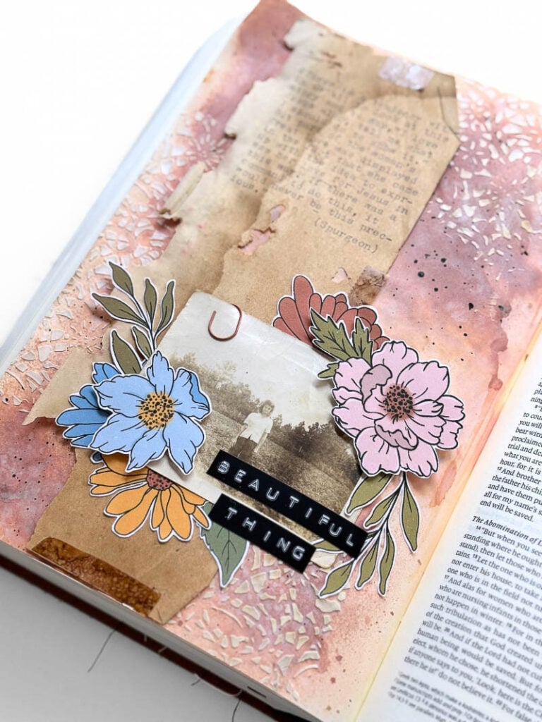 Christian faith art journaling workshop featuring Bible journaling, prayer journal ideas, mixed media techniques, and creative scripture study lessons for beginners. Faith Fest event for women exploring faith and creativity together.