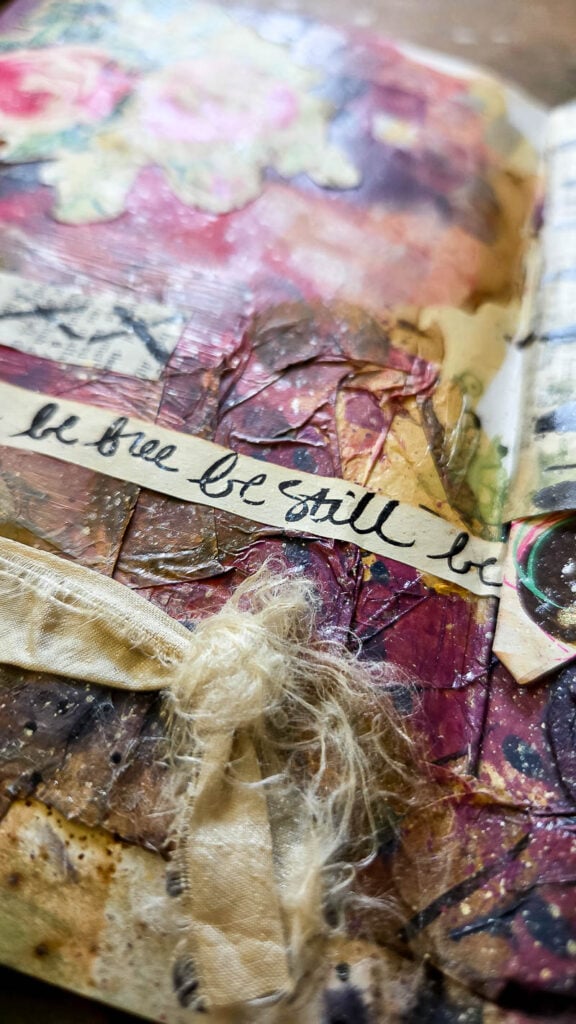 Christian anxiety journaling prompts for prayer journals, Bible journaling, and faith art journaling. Faith based journaling ideas to help process worry, fear, stress, and overwhelming emotions through Scripture, prayer, and creative reflection.