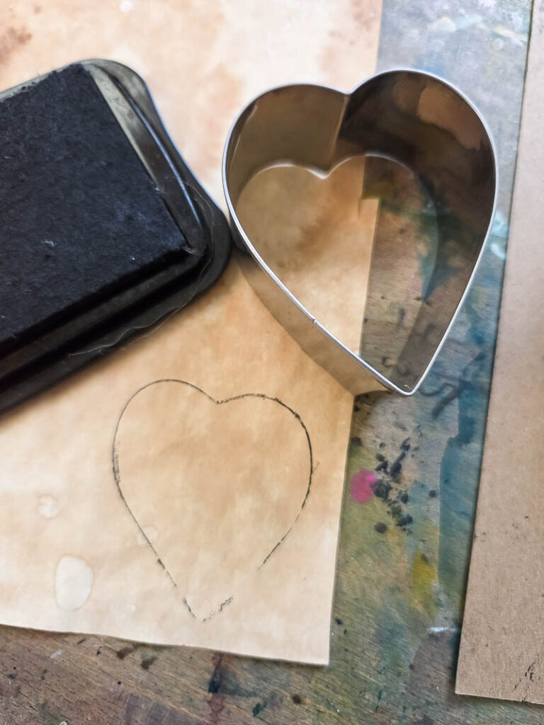 A printable list of Everyday items you can use as stamps in your mixed media art, this list of ideas is fun and budget friendly! #stampideas #cheapstamps