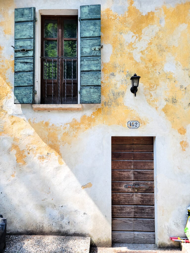 Faith art and mixed media journaling surrounded by the incredible beauty of Bellagio and Lake Como, Italy. A creative retreat filled with art, travel journaling, faith, fellowship and learning to notice and record God in the beautiful details of the journey.